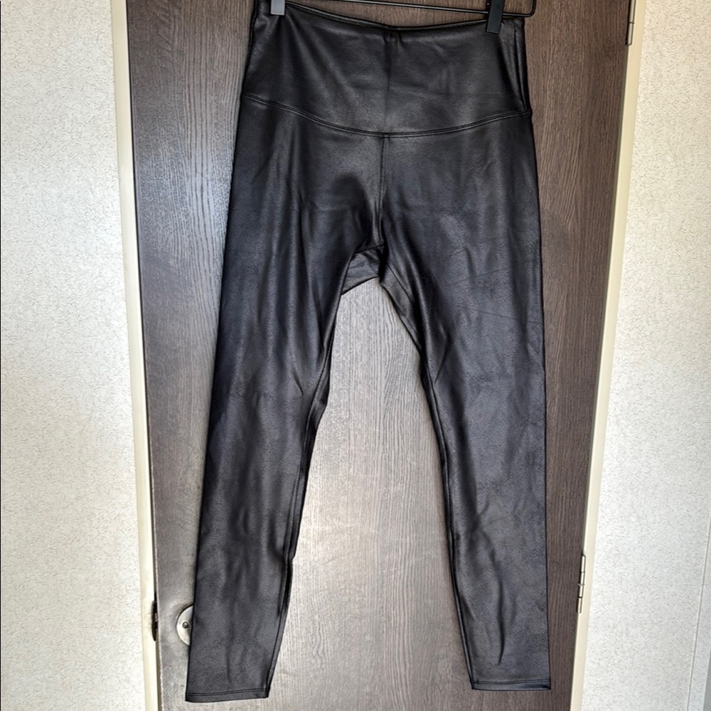 Modern Balance leggings. Size M. NWOT